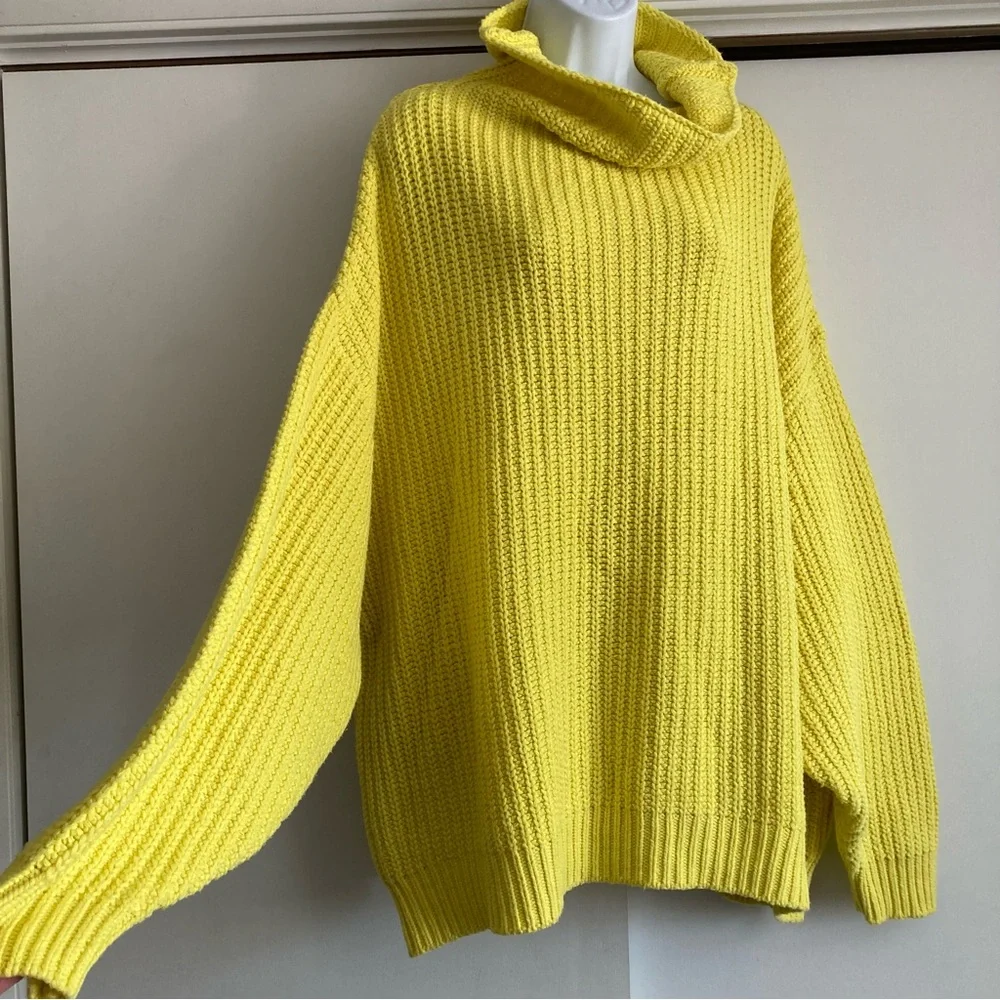 Free People Swim Too Deep Oversized Turtleneck Sweater in Lemon Love 🍋, Sz L - Picture 5 of 16